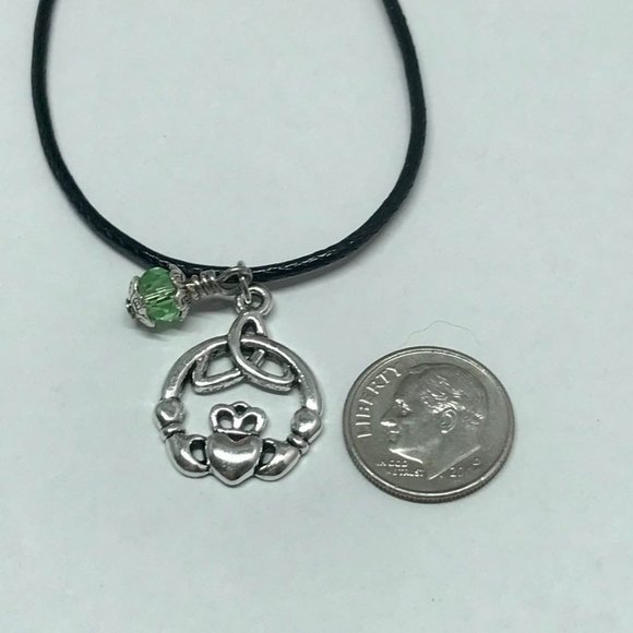 Claddagh Triquetra Celtic Trinity Knot Green - Picture 7 of 9